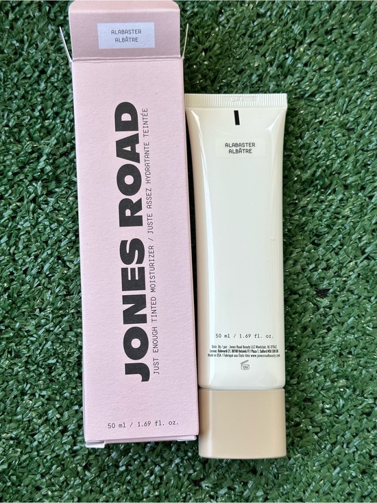 Jones Road Other - Jones Road Tinted Moisturizer Box in Beige and Black